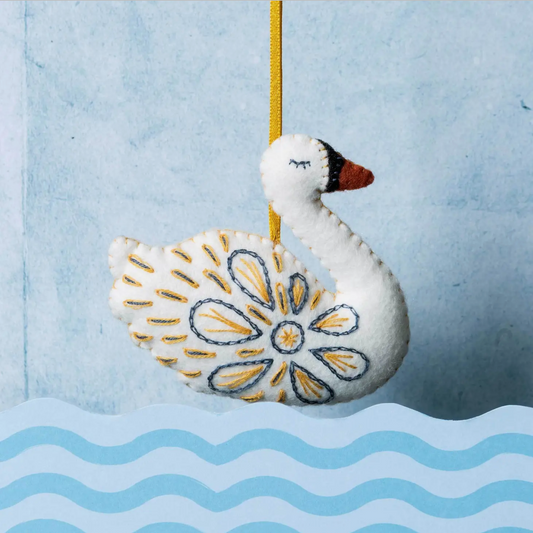 Swan A Swimming Felt Craft Mini Kit